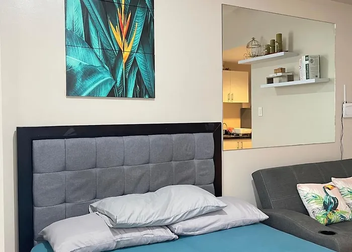 La Maria - Affordable Stay, Walk To Sm & Food Spots Apartment *