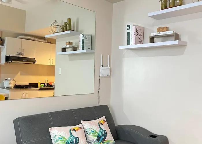 La Maria - Affordable Stay, Walk To Sm & Food Spots *
